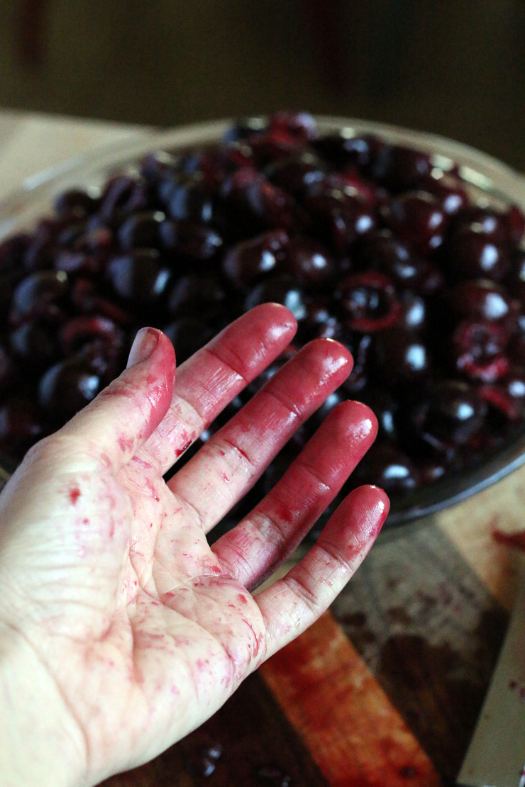 pitted and halved cherries 