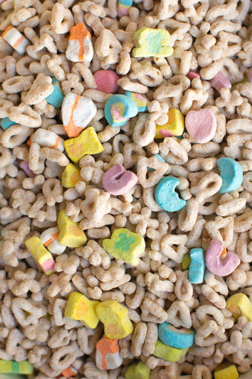 lucky-charms-treat-s-mores-baking-the-goods