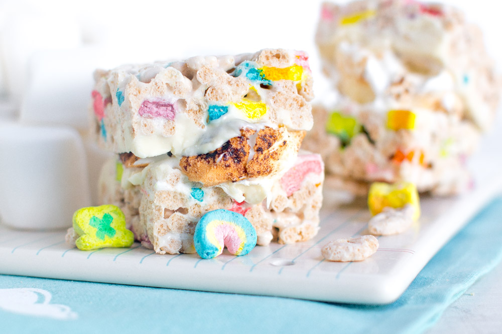 Lucky Charms Treat S'mores