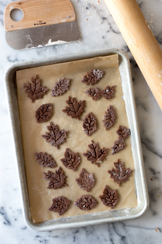 chocolate pie dough leaves