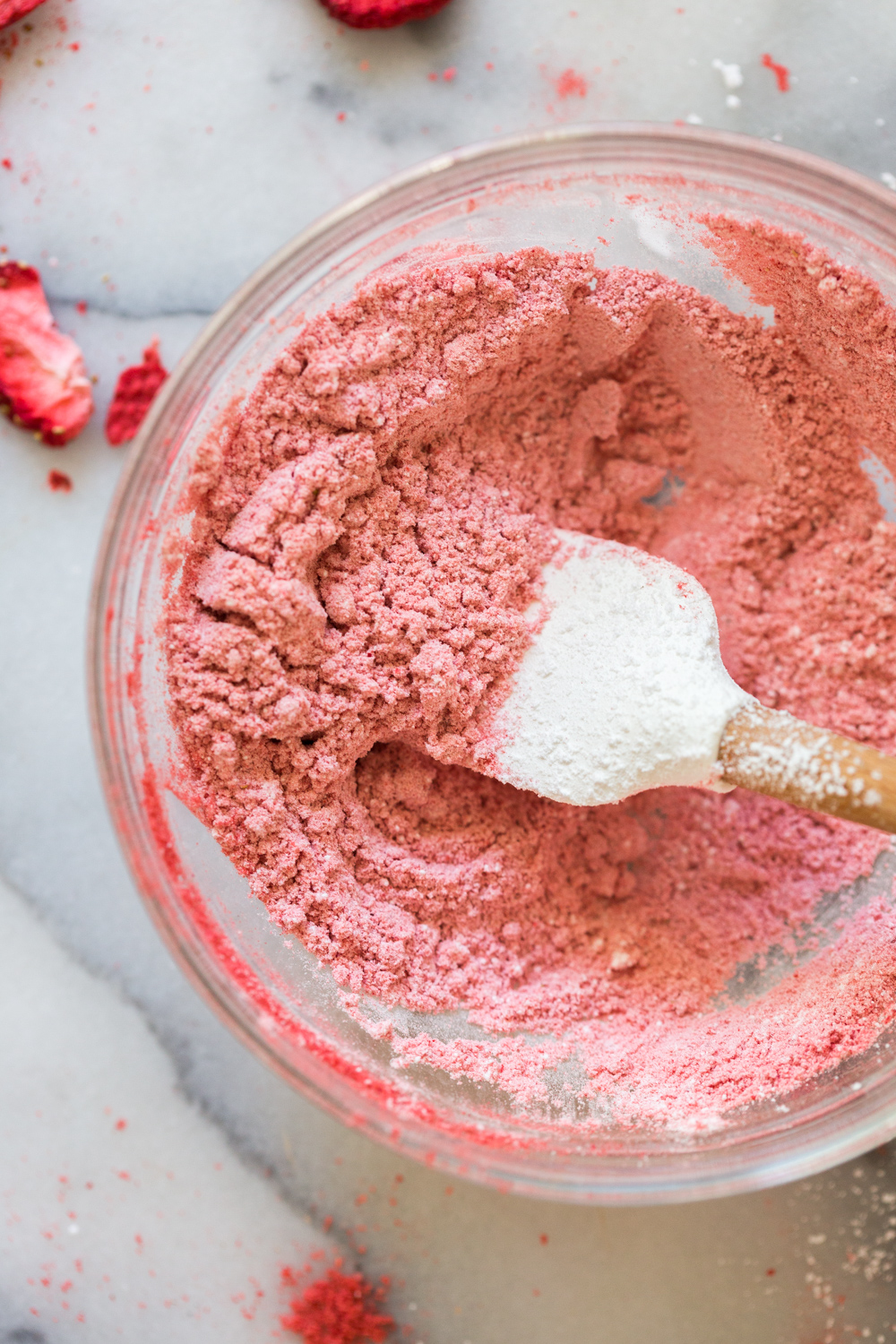 Freeze dried strawberry powder and powdered sugar for Strawberry Blondies