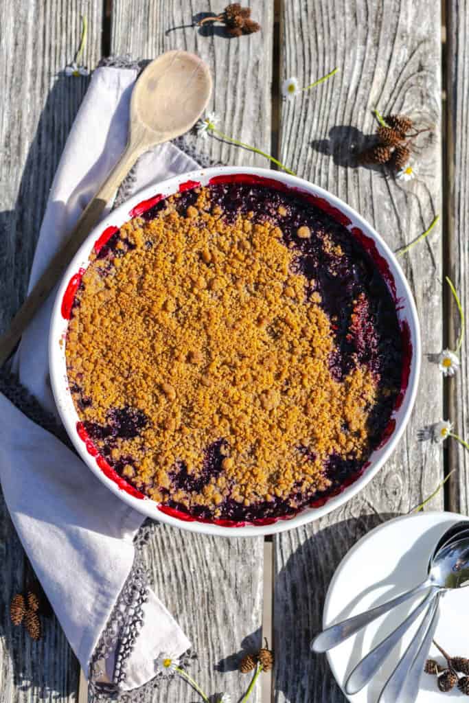 Huckleberry Crumble fresh from the oven! While it may not look like much, I assure you, this is one of the best desserts I've ever made/had.
