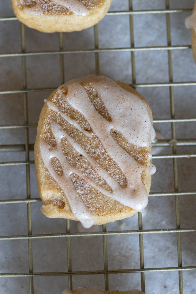 Snickerdoodle Shortbread Cookie