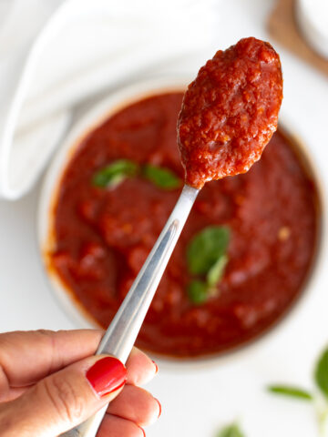 Simple Pizza Sauce by Baking The Goods