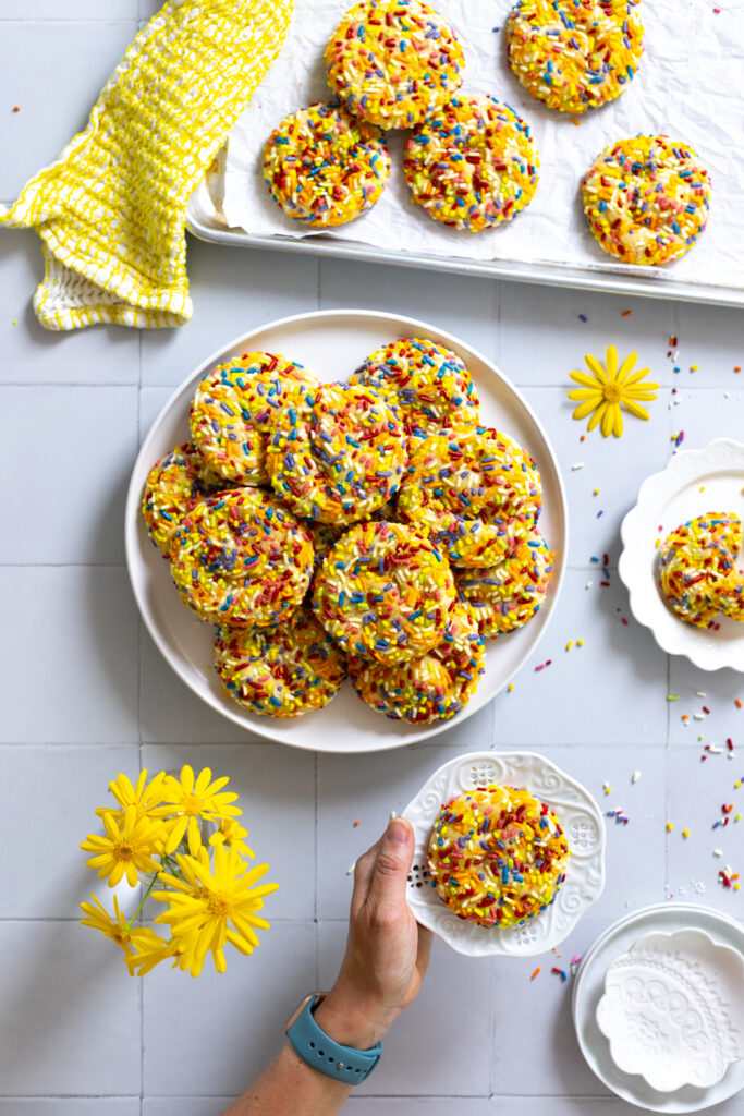 Loading a sprinkle cookie on the plate