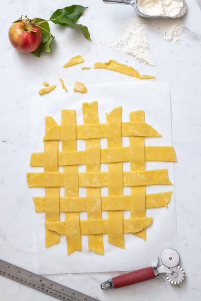 weaved cheddar pie dough