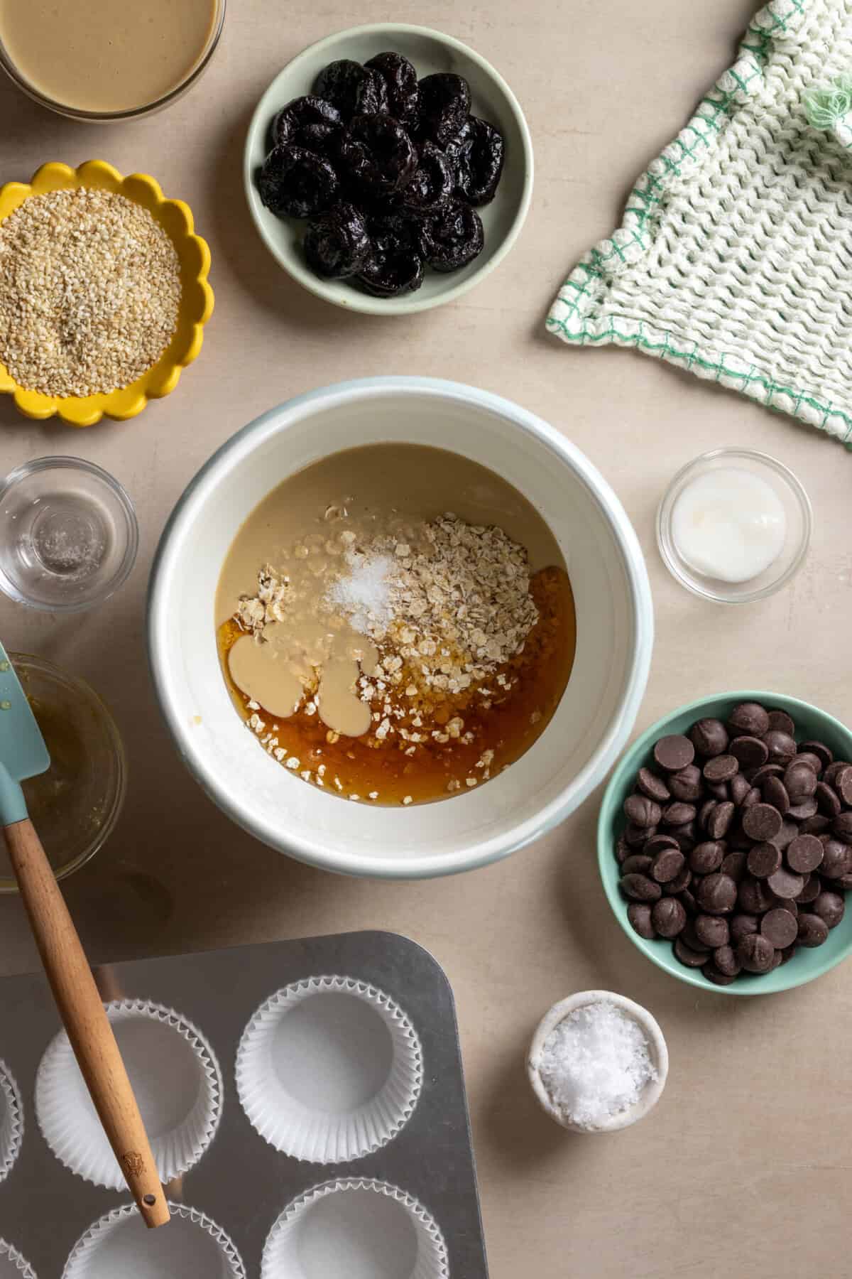 Making the base for oat cups